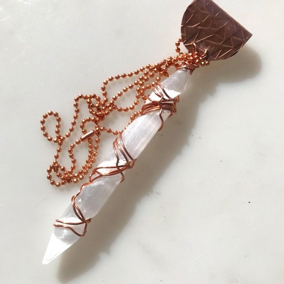 Selenite Healing Wand Pendant Pendulum LONG Reiki Crystal Necklace Shamanic - Picture 4 of 9